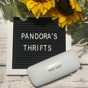 Nine West Pearl White Hard Shell Eyewear Case preowned